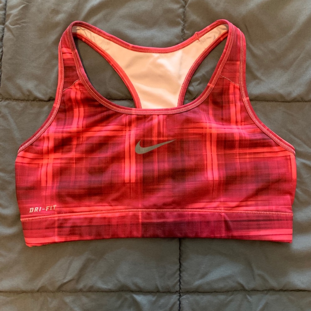 Nike sports bra size S